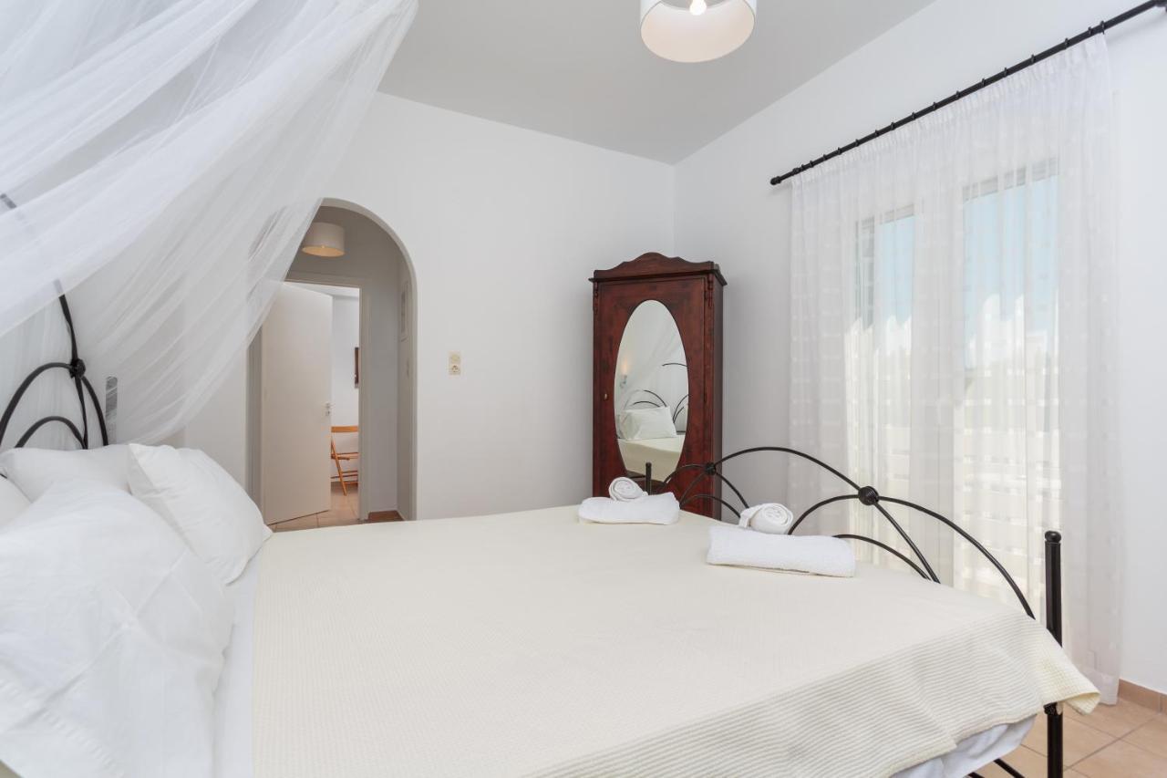 Tzane Studios & Apartments - Steps Away From Golden Beach Хриси-Акти Экстерьер фото