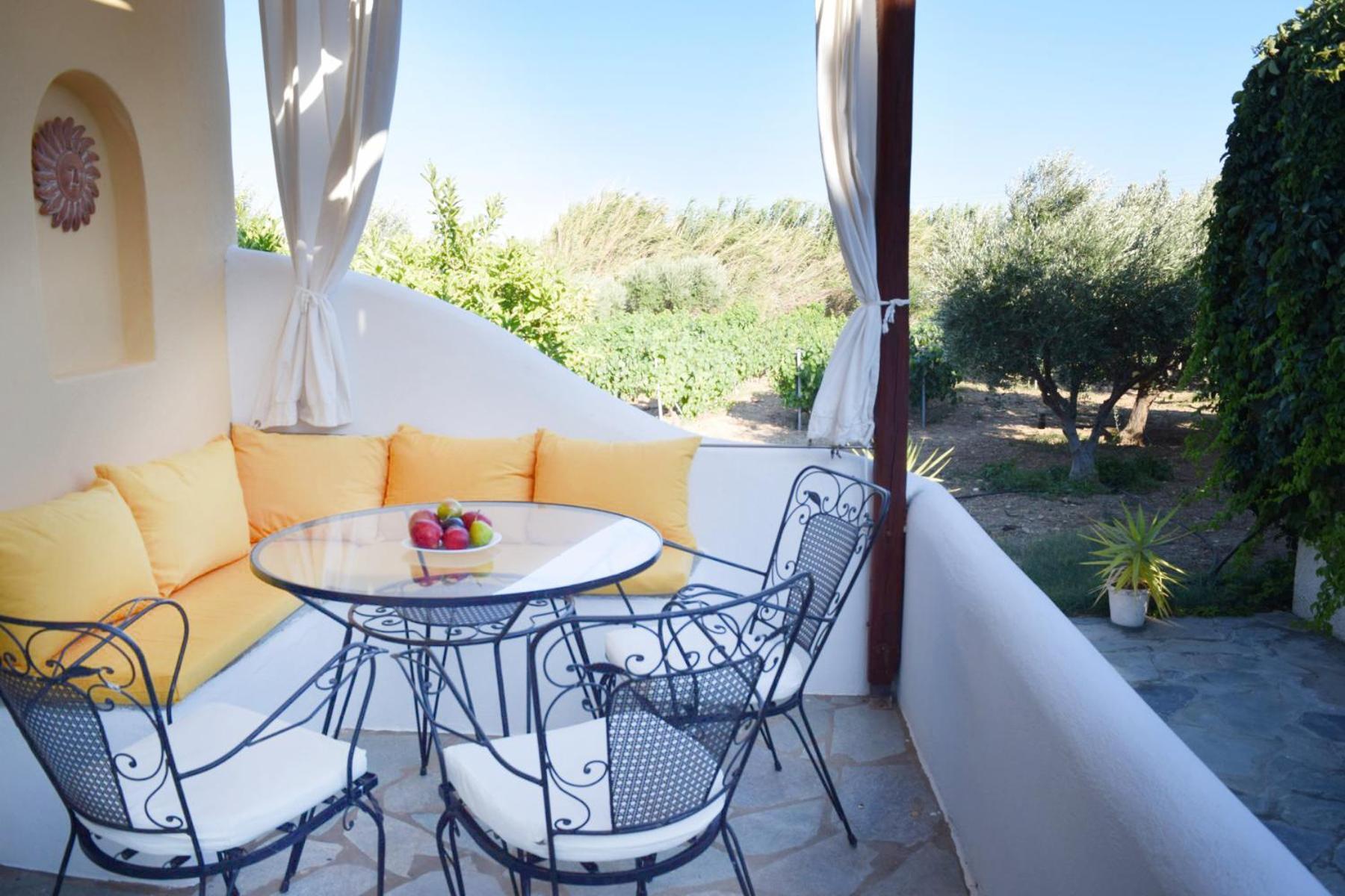Tzane Studios & Apartments - Steps Away From Golden Beach Хриси-Акти Экстерьер фото